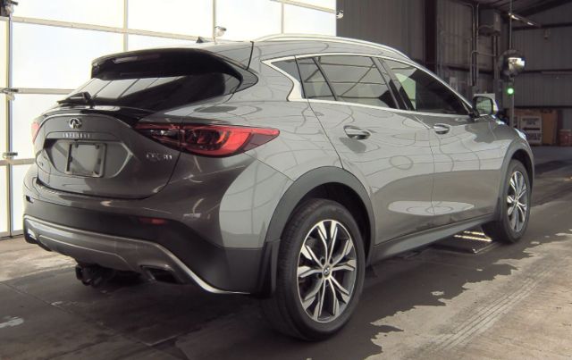 2017 Infiniti QX30 Premium AWD