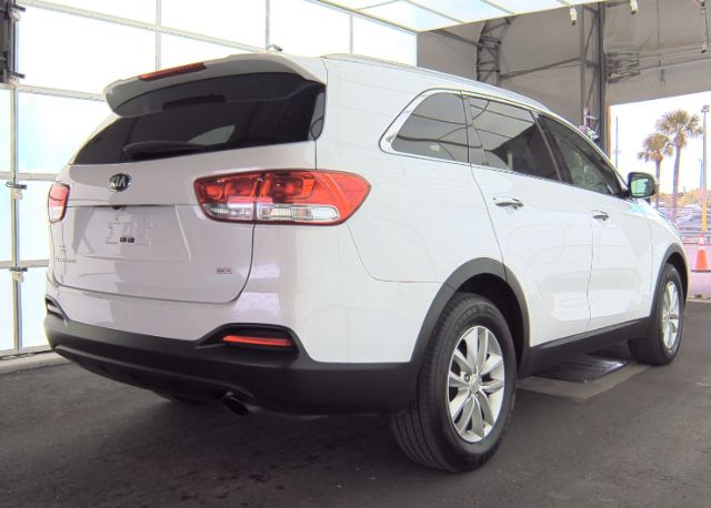 2016 Kia Sorento 2.4L LX