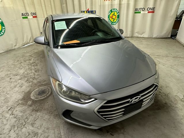 2017 Hyundai Elantra SE 6AT