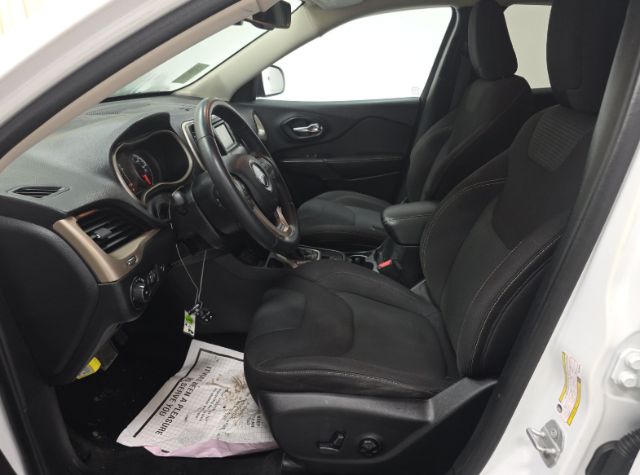 2016 Jeep Cherokee Altitude