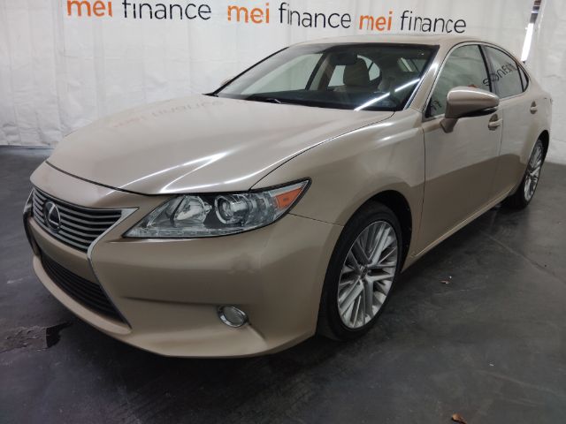 2013 Lexus ES 350 4D SEDAN