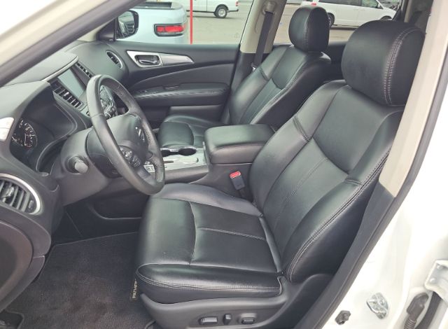 2017 Nissan Pathfinder SL