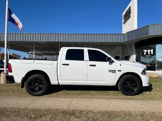 2019 RAM 1500 CLASSIC EXPRESS Quad Cab 4WD