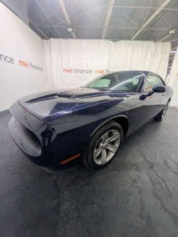 2016 Dodge Challenger SXT's photo