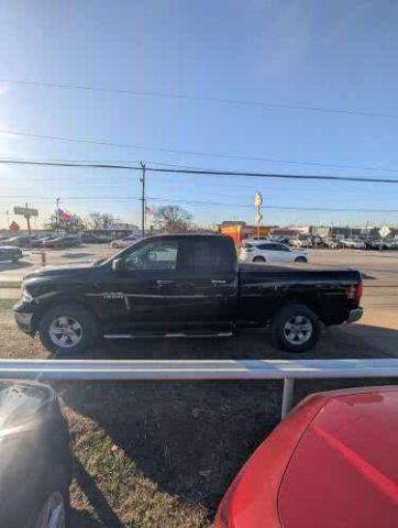 2016 RAM 1500 4WD V6 QUAD CAB 3.6L SLT