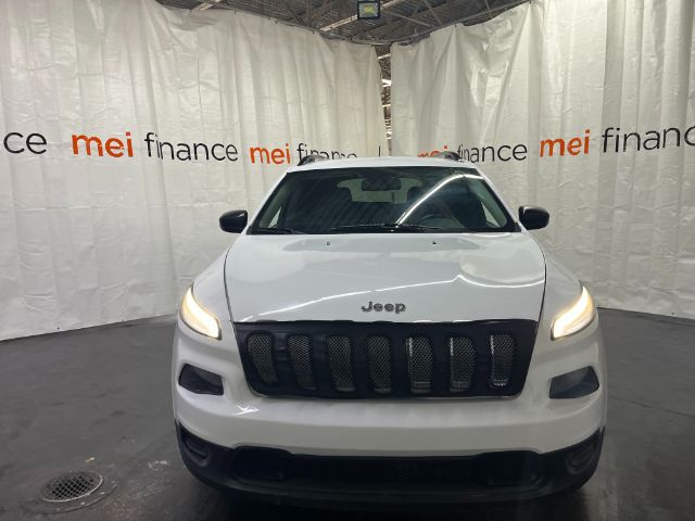 2016 Jeep Cherokee Sport