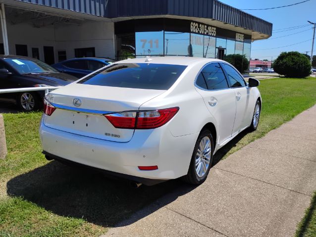 2013 Lexus ES 350 4D SEDAN