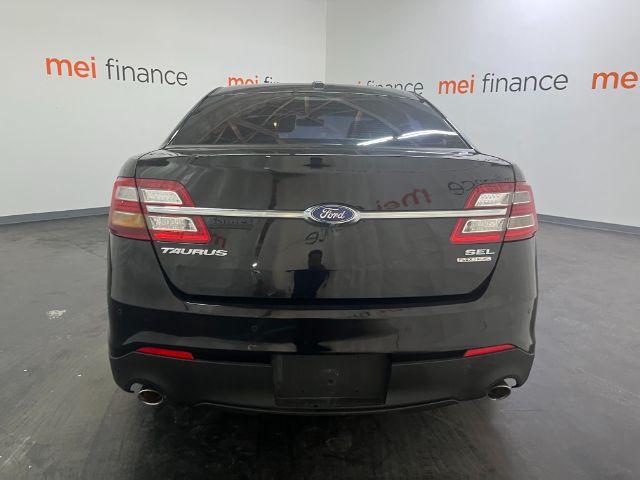 2016 Ford Taurus SEL