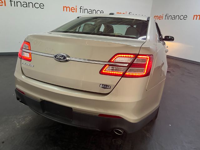 2018 Ford Taurus SE FWD