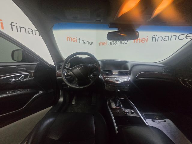 2017 INFINITI Q70 3.7