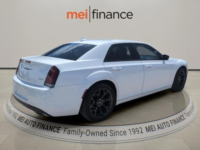 2019 Chrysler 300 Touring