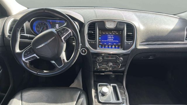 2016 Chrysler 300 Limited
