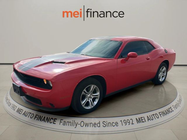 2019 Dodge Challenger SXT Auto's photo