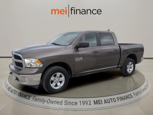 2019 RAM CLASSIC SLT CREW CAB SHORT B 4 Tradesman Crew Cab S