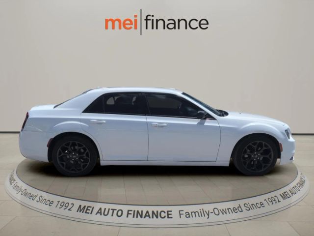2019 Chrysler 300 Touring