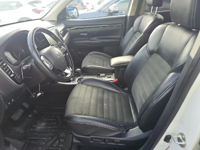 2020 Mitsubishi Outlander 4WD 4C 4D SUV SE