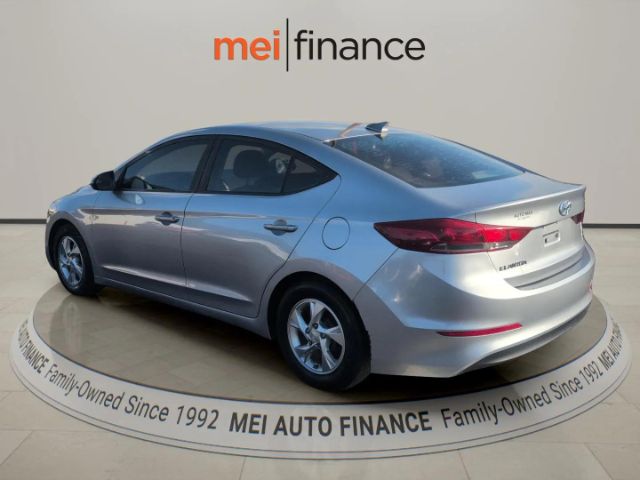 2017 Hyundai Elantra SE 6AT