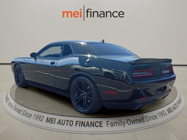 2016 Dodge Challenger SXT Plus