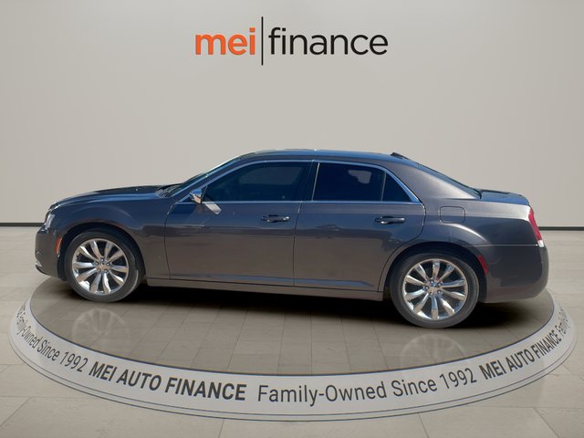 2018 Chrysler 300 Touring